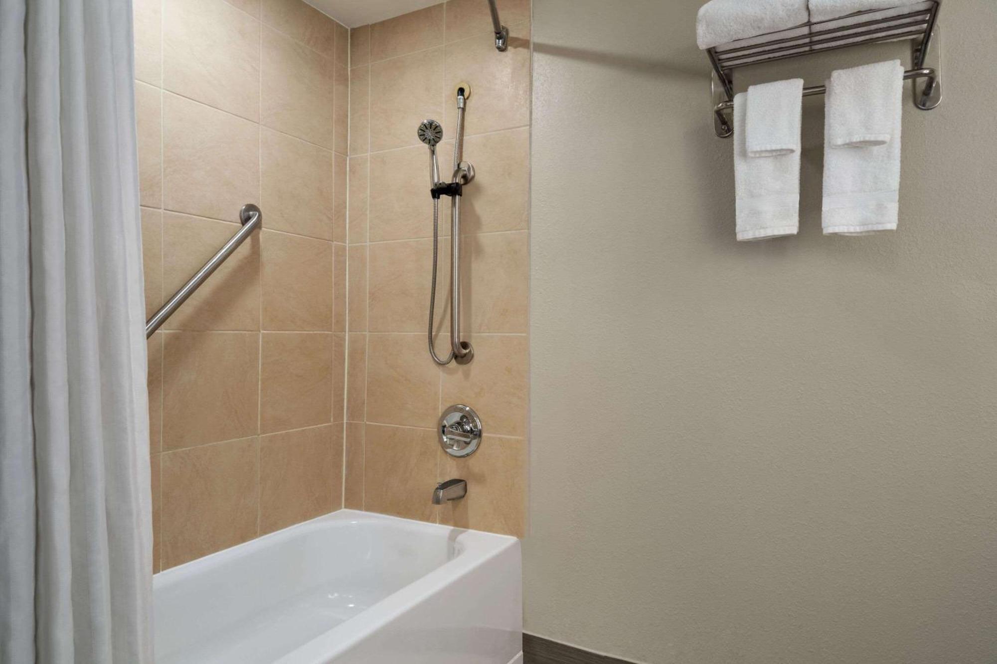Wyndham Garden Inn Pittsburgh Airport Robinson Township المظهر الخارجي الصورة